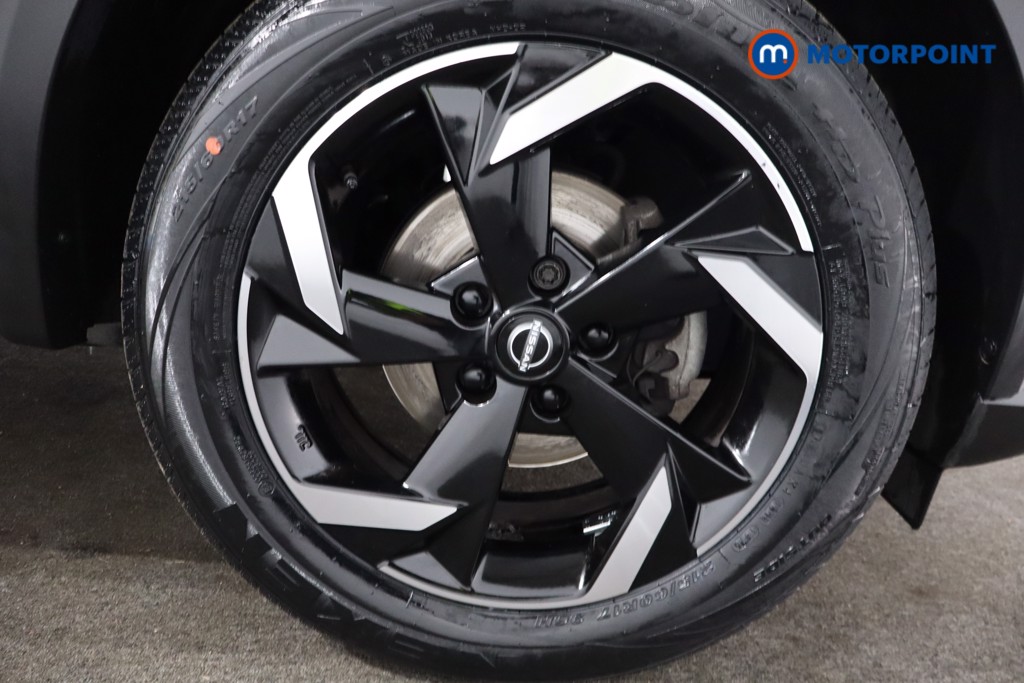 Nissan Juke N-Connecta Manual Petrol SUV - Stock Number (1563177) - 9th supplementary image