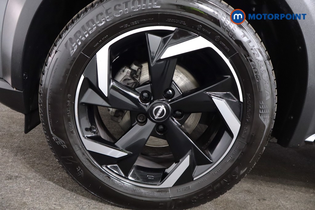 Nissan Juke N-Connecta Manual Petrol SUV - Stock Number (1563177) - 11th supplementary image