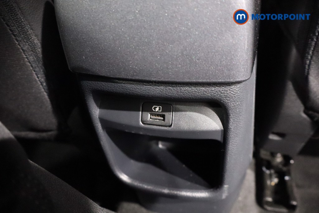Nissan Juke N-Connecta Manual Petrol SUV - Stock Number (1563177) - 13th supplementary image