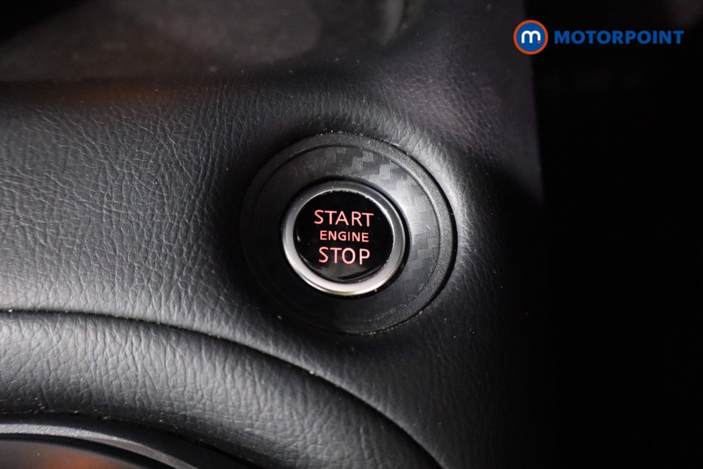 Nissan Juke N-Connecta Manual Petrol SUV - Stock Number (1563177) - 15th supplementary image