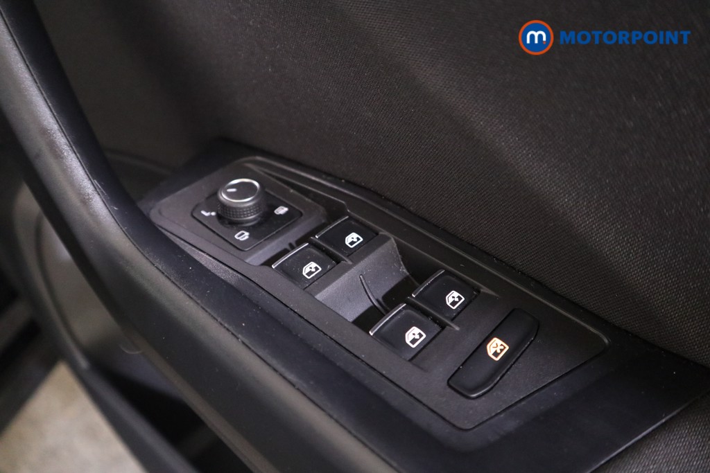 Volkswagen T-Roc SEL Automatic Petrol SUV - Stock Number (1563380) - 10th supplementary image
