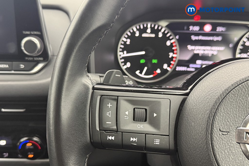 Nissan Qashqai Acenta Premium Automatic Petrol SUV - Stock Number (1563434) - 9th supplementary image