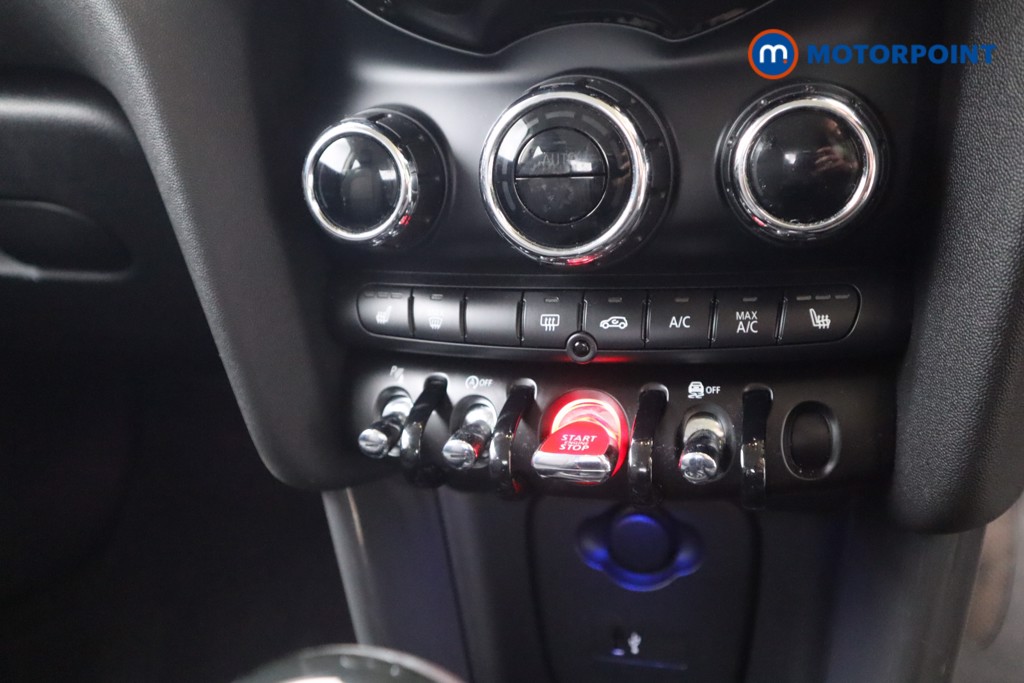Mini Hatchback Cooper Classic Automatic Petrol Hatchback - Stock Number (1563458) - 5th supplementary image