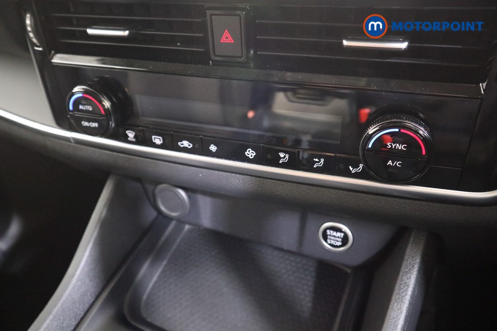 Nissan Qashqai Acenta Premium Automatic Petrol SUV - Stock Number (1563461) - 7th supplementary image
