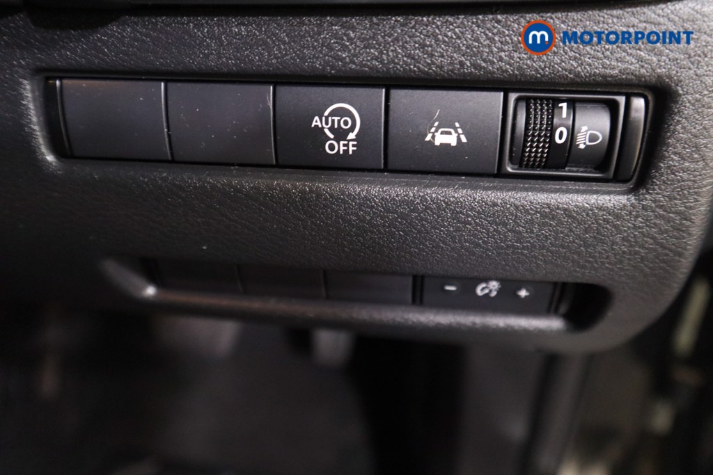 Nissan Qashqai Acenta Premium Automatic Petrol SUV - Stock Number (1563461) - 9th supplementary image