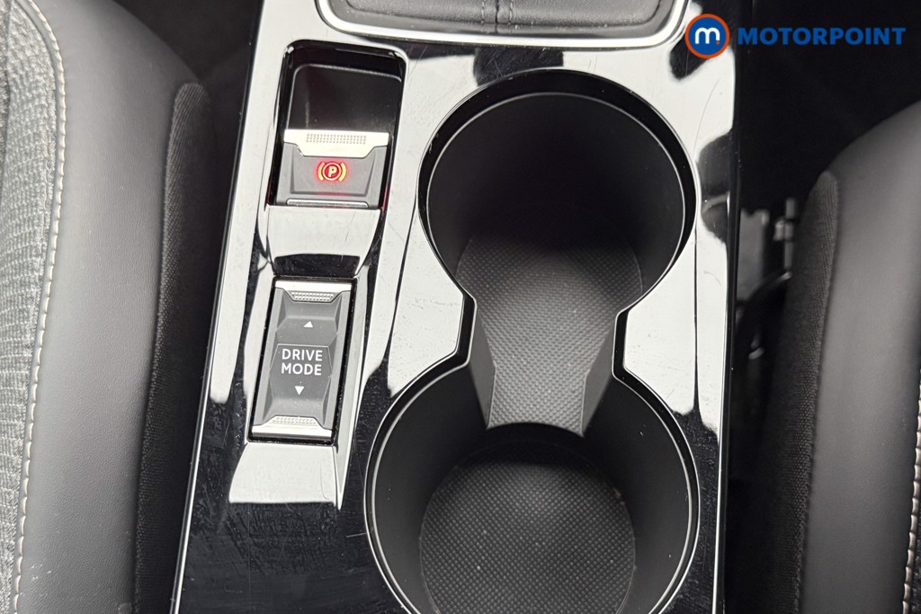 Peugeot 2008 Allure Manual Petrol SUV - Stock Number (1563548) - 6th supplementary image