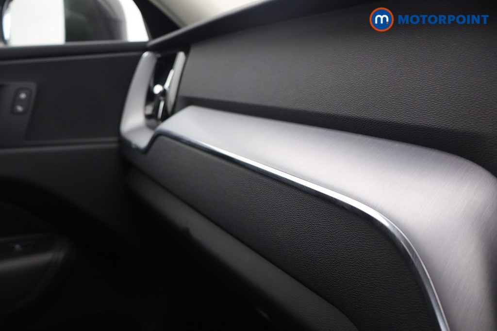 Volvo Xc60 Momentum Automatic Petrol SUV - Stock Number (1563602) - 12th supplementary image