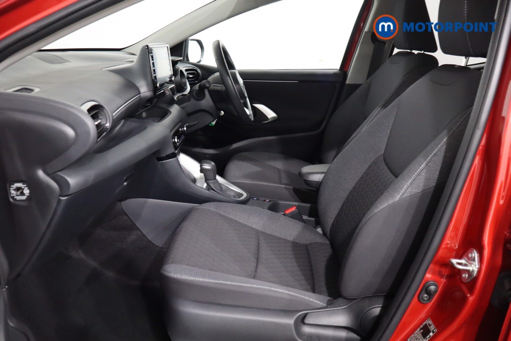 Toyota Yaris Design Automatic Petrol-Electric Hybrid Hatchback - Stock Number (1563638) - 4th supplementary image
