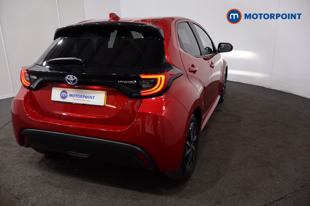 Toyota Yaris Design Automatic Petrol-Electric Hybrid Hatchback - Stock Number (1563638) - 29th supplementary image