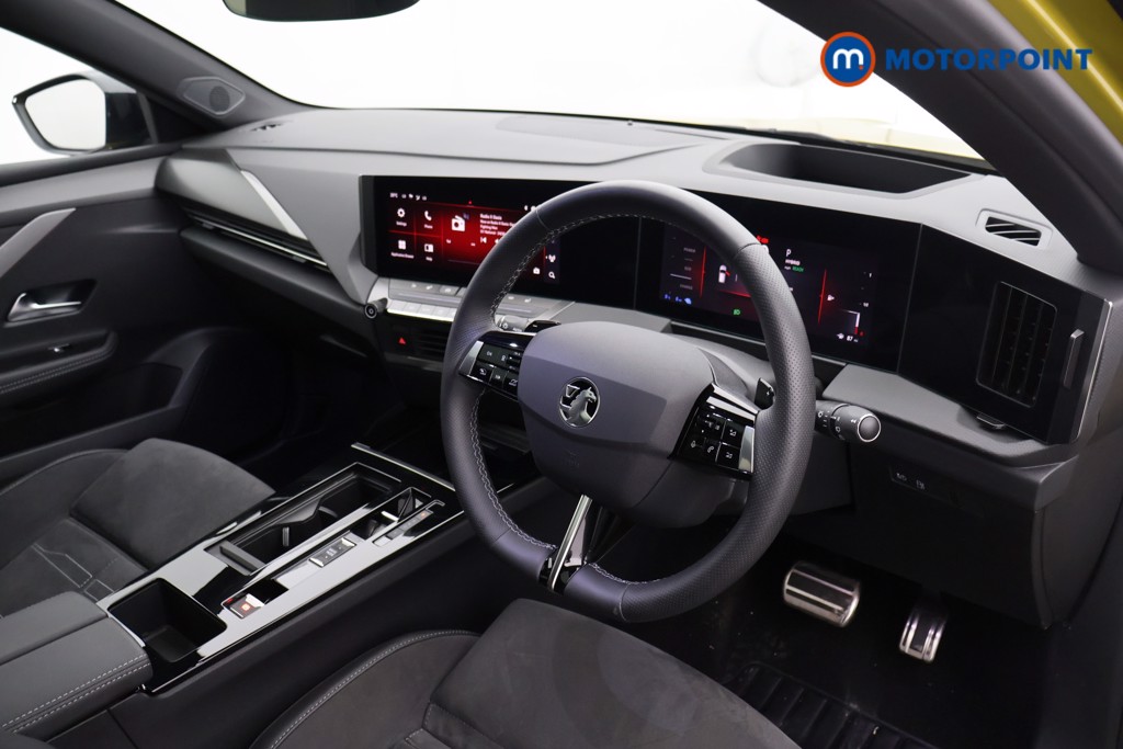 Vauxhall Astra Ultimate Automatic Petrol Plug-In Hybrid Hatchback - Stock Number (1563639) - 10th supplementary image