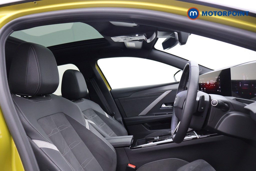 Vauxhall Astra Ultimate Automatic Petrol Plug-In Hybrid Hatchback - Stock Number (1563639) - 12th supplementary image