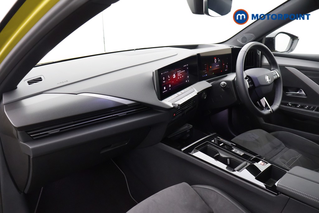 Vauxhall Astra Ultimate Automatic Petrol Plug-In Hybrid Hatchback - Stock Number (1563639) - 13th supplementary image