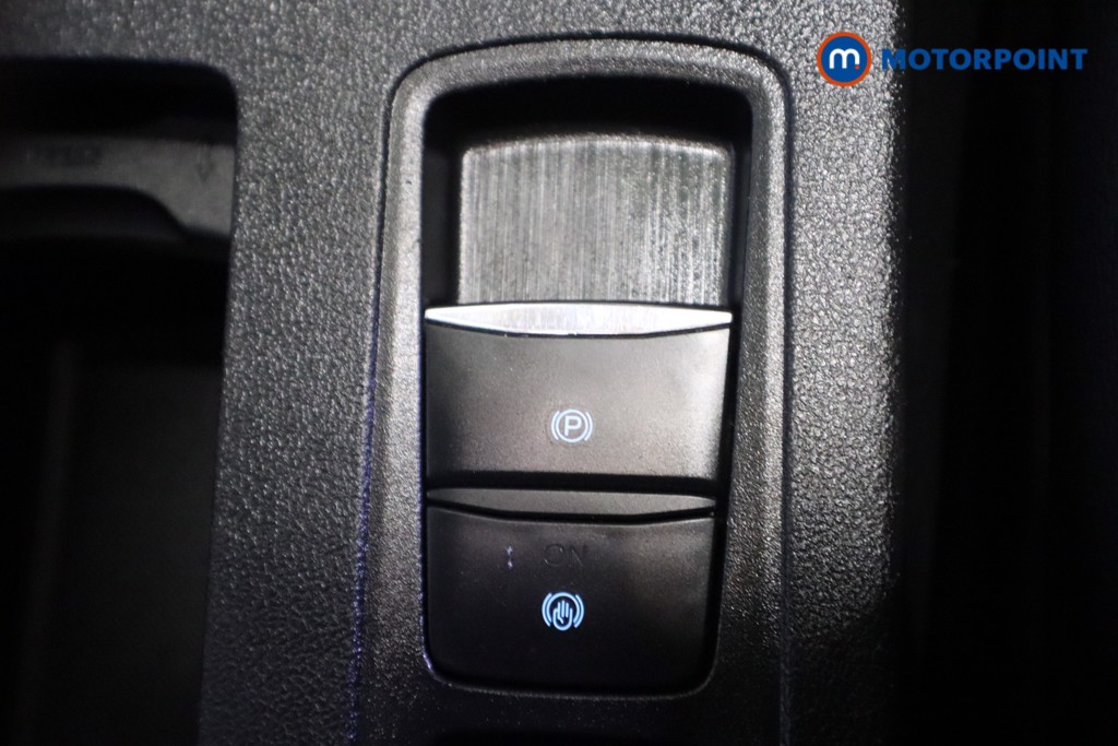 Ford Kuga Titanium First Edition Manual Petrol SUV - Stock Number (1564051) - 24th supplementary image