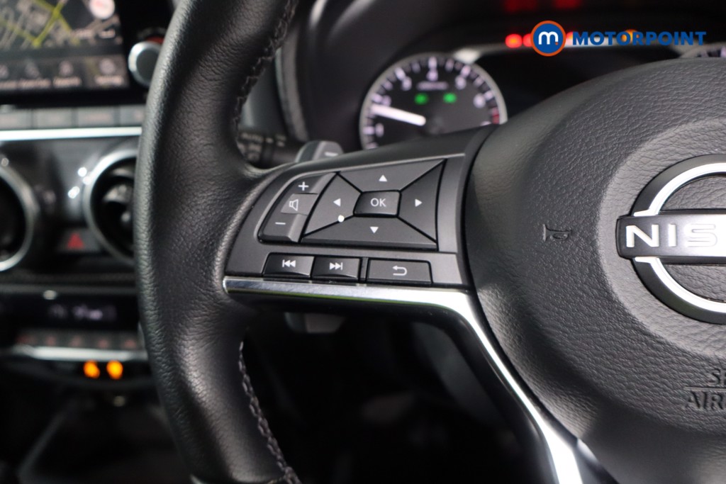 Nissan Juke N-Connecta Automatic Petrol SUV - Stock Number (1564108) - 7th supplementary image