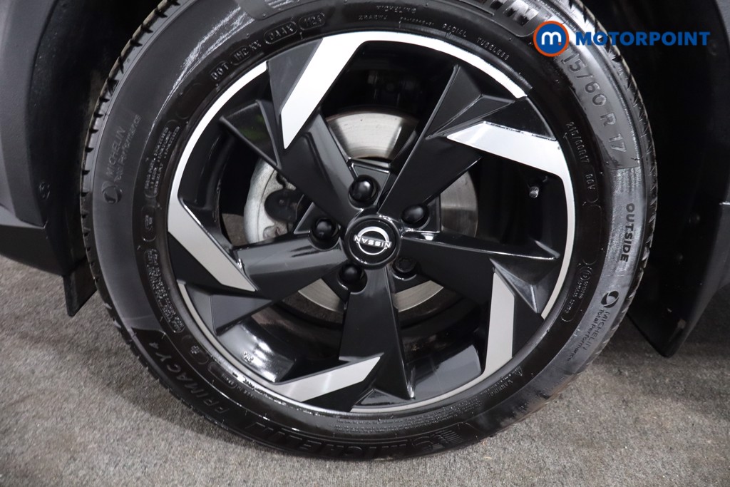 Nissan Juke N-Connecta Automatic Petrol SUV - Stock Number (1564108) - 11th supplementary image