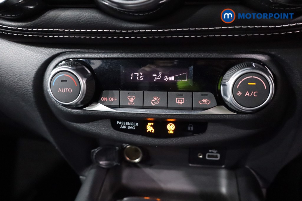 Nissan Juke N-Connecta Automatic Petrol SUV - Stock Number (1564108) - 17th supplementary image