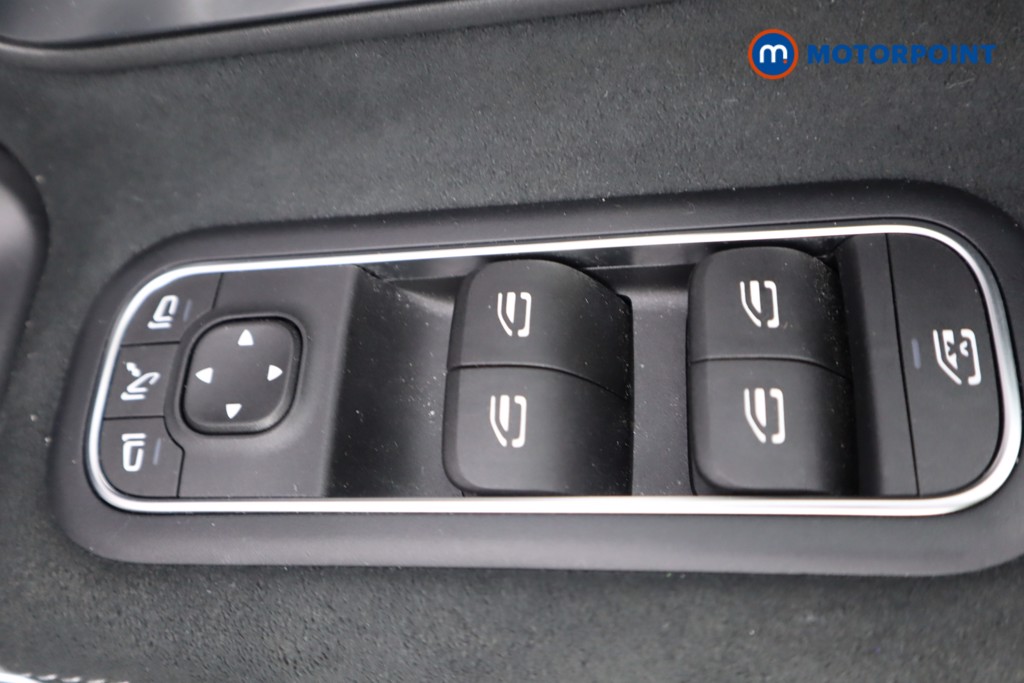 Mercedes-Benz A Class Amg Line Executive Edition Automatic Petrol Hatchback - Stock Number (1564138) - 7th supplementary image