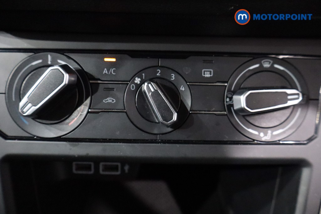 Volkswagen Polo Match Manual Petrol Hatchback - Stock Number (1564429) - 15th supplementary image