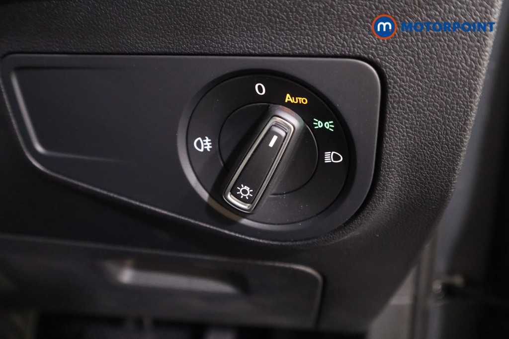 Volkswagen Tiguan Life Automatic Petrol SUV - Stock Number (1564769) - 9th supplementary image