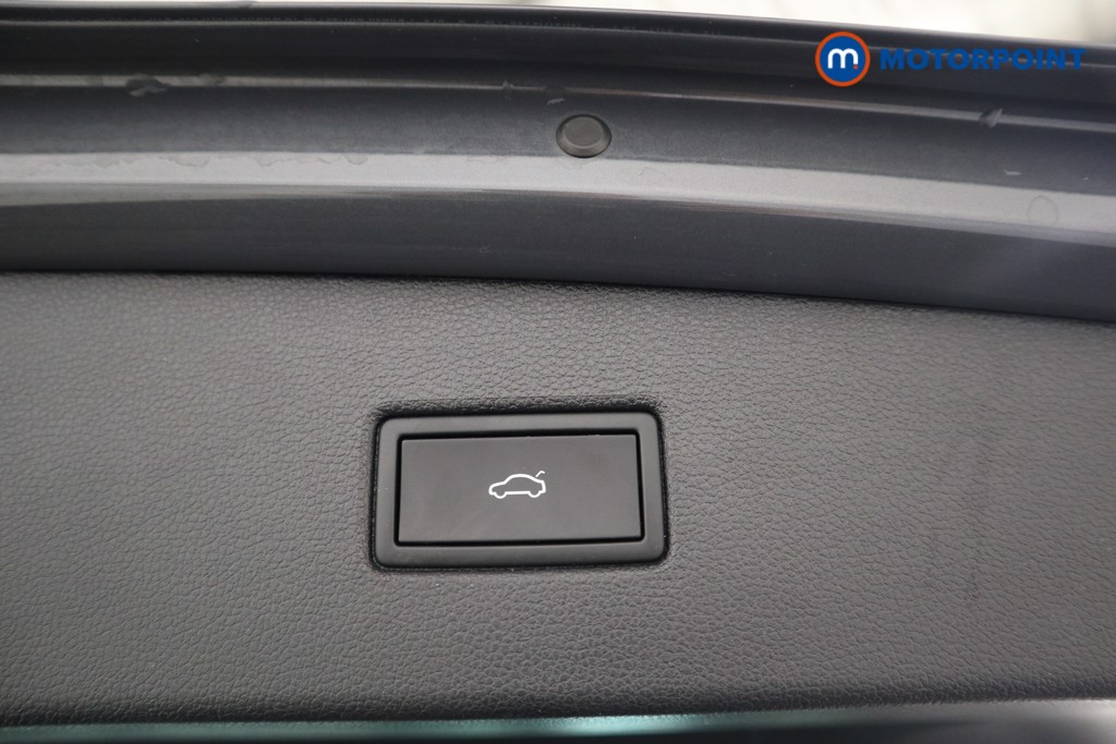 Volkswagen Tiguan Life Automatic Petrol SUV - Stock Number (1564769) - 15th supplementary image