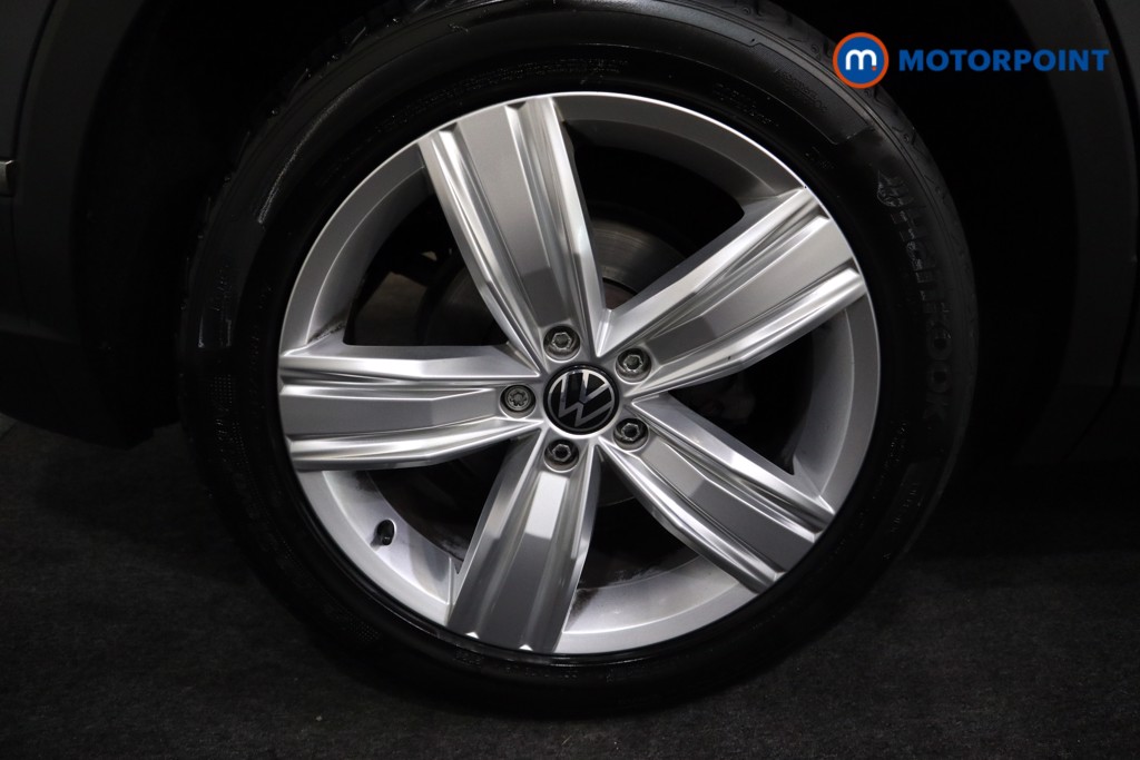 Volkswagen Tiguan Life Automatic Petrol SUV - Stock Number (1564769) - 16th supplementary image