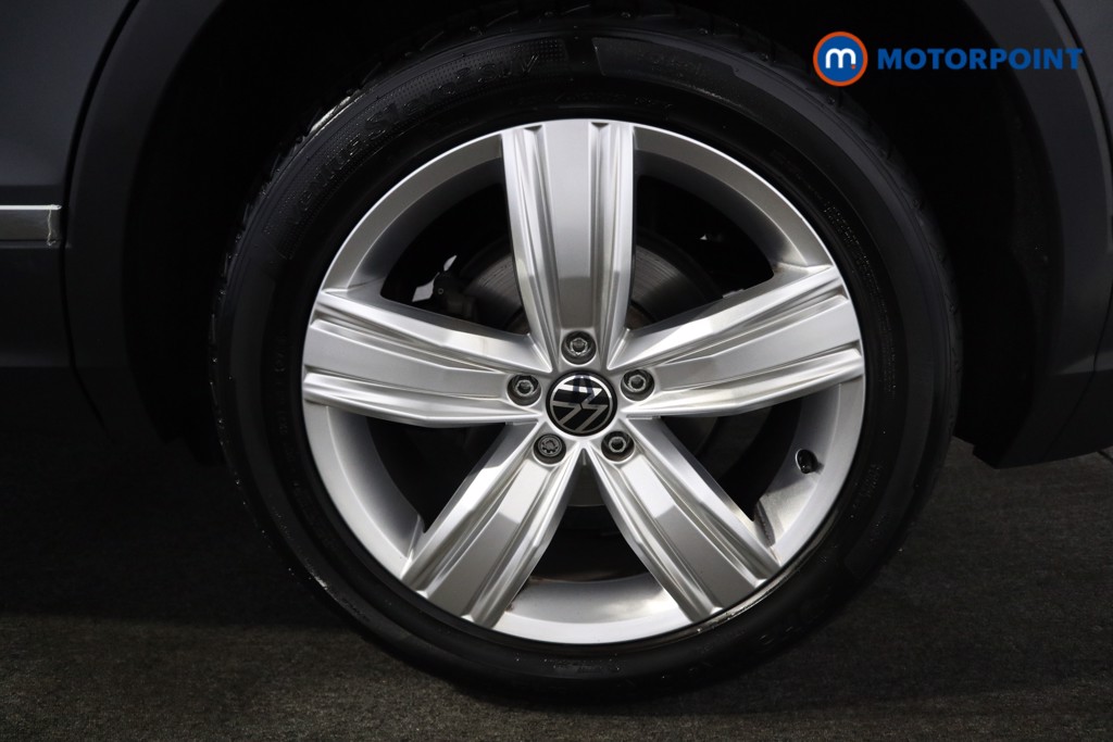 Volkswagen Tiguan Life Automatic Petrol SUV - Stock Number (1564769) - 19th supplementary image