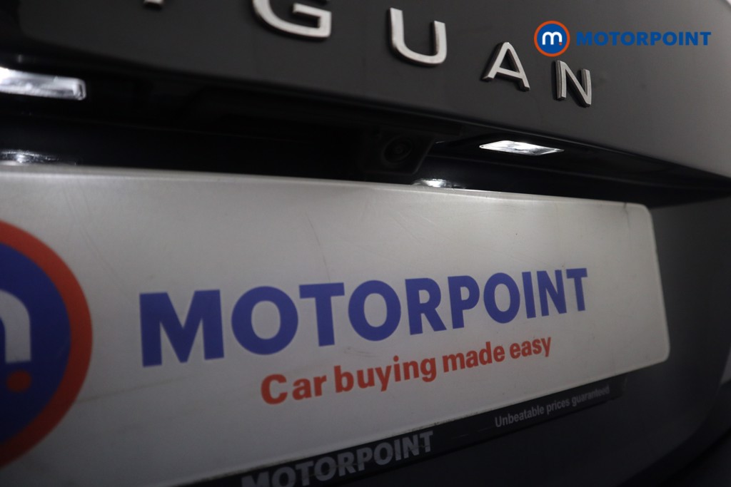 Volkswagen Tiguan Life Automatic Petrol SUV - Stock Number (1564769) - 21st supplementary image