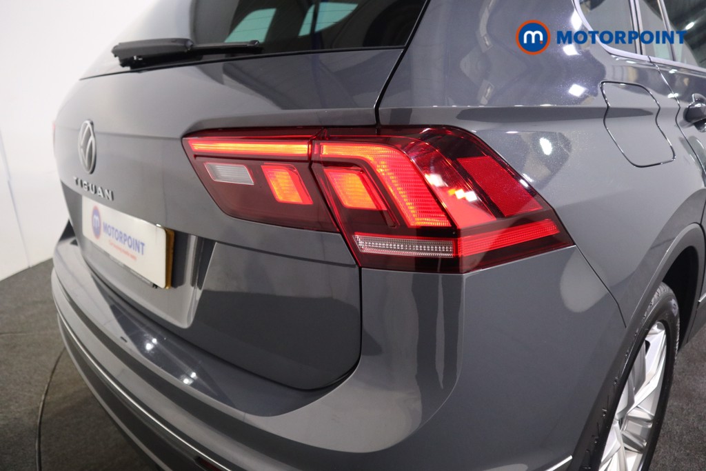 Volkswagen Tiguan Life Automatic Petrol SUV - Stock Number (1564769) - 23rd supplementary image