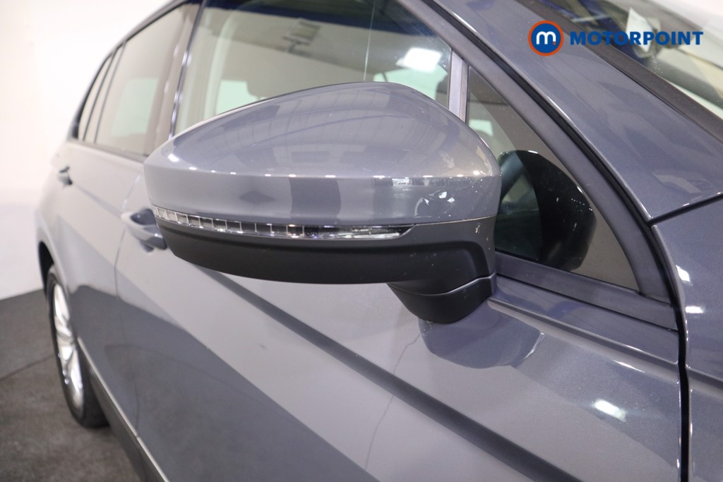 Volkswagen Tiguan Life Automatic Petrol SUV - Stock Number (1564769) - 24th supplementary image