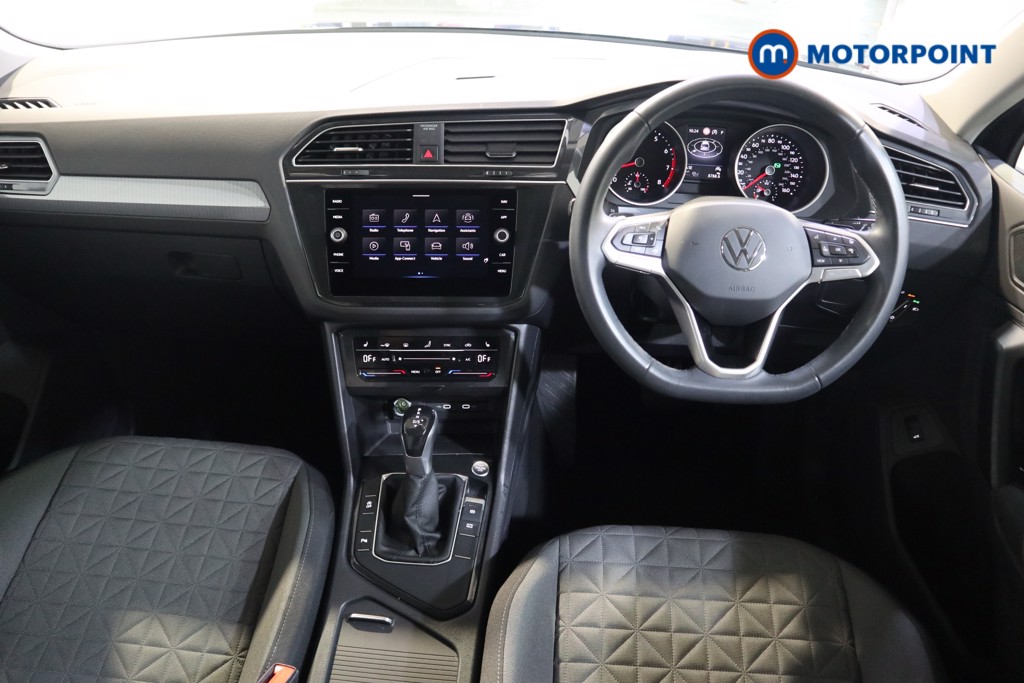 Volkswagen Tiguan Life Automatic Petrol SUV - Stock Number (1564769) - 1st supplementary image