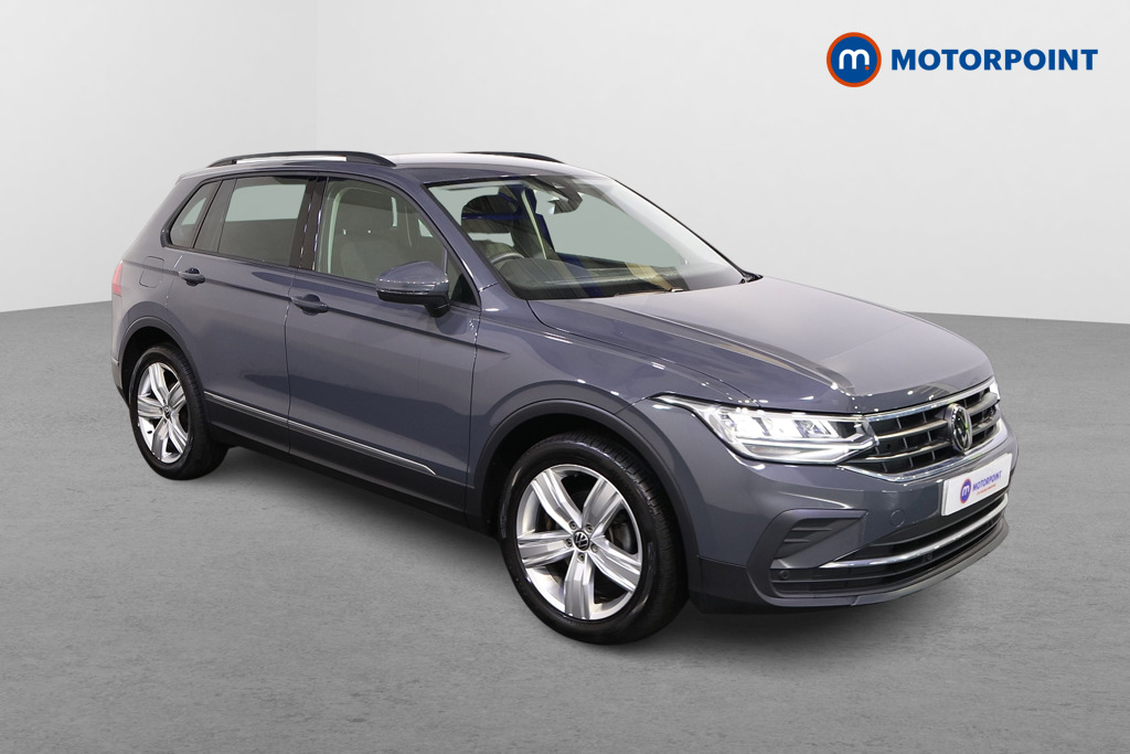 Volkswagen Tiguan Life Automatic Petrol SUV - Stock Number (1564769) - Drivers side front corner