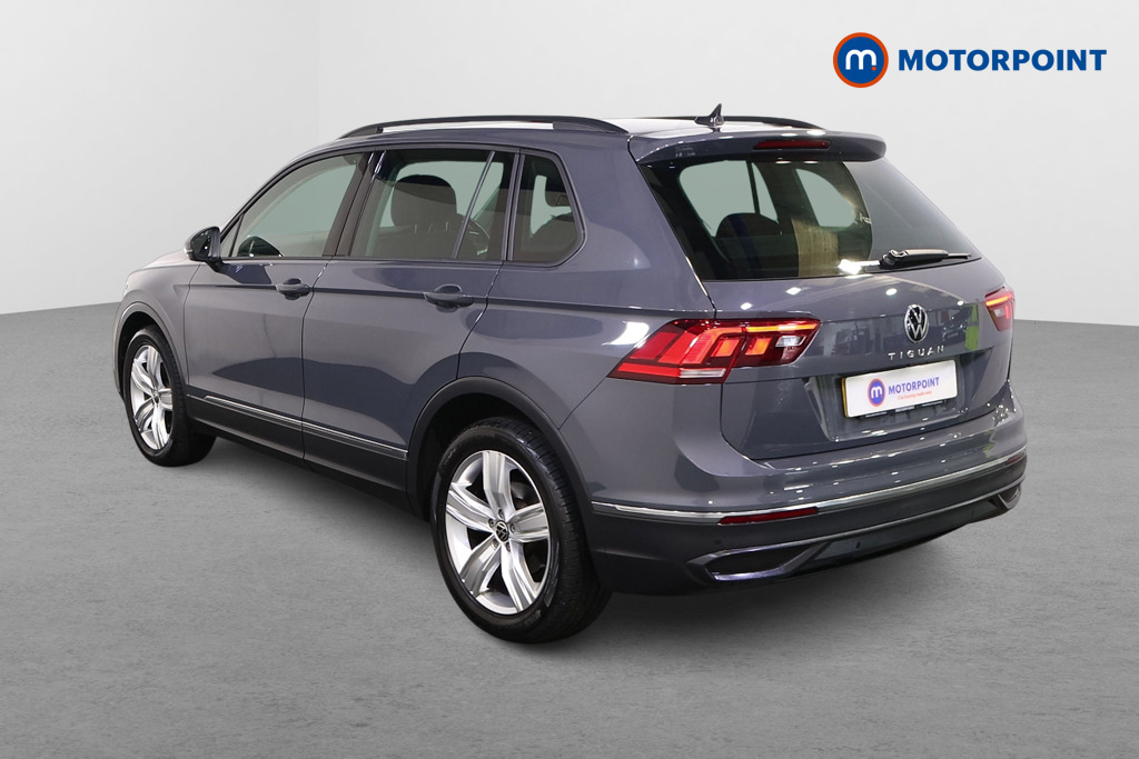 Volkswagen Tiguan Life Automatic Petrol SUV - Stock Number (1564769) - Passenger side rear corner