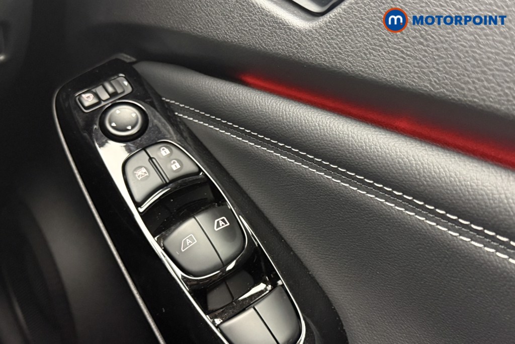 Nissan Juke Tekna Manual Petrol SUV - Stock Number (1565098) - 11th supplementary image