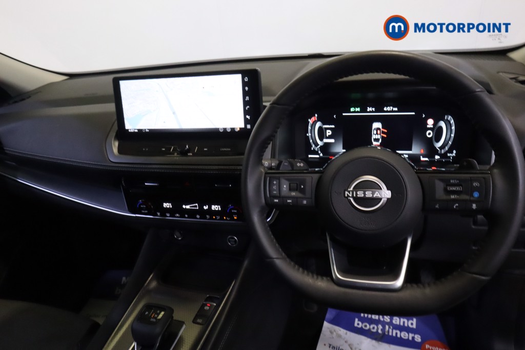 Nissan Qashqai N-Connecta Automatic Petrol SUV - Stock Number (1552319) - 1st supplementary image