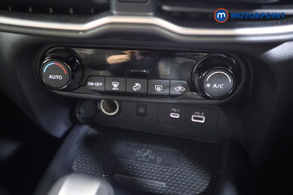 Nissan Juke N-Connecta Automatic Petrol SUV - Stock Number (1558250) - 7th supplementary image