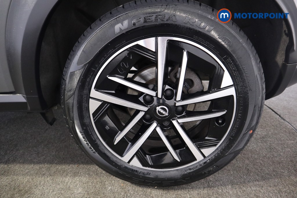 Nissan Juke N-Connecta Automatic Petrol SUV - Stock Number (1558250) - 17th supplementary image