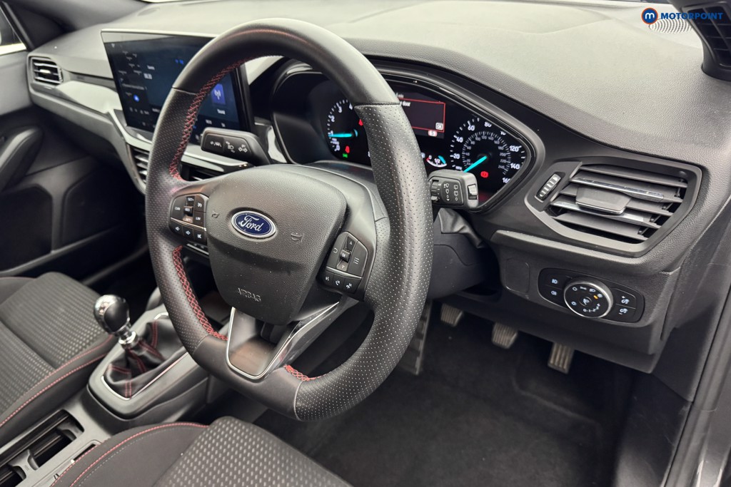 Ford Focus St-Line Manual Petrol Hatchback - Stock Number (1558524) - 5th supplementary image
