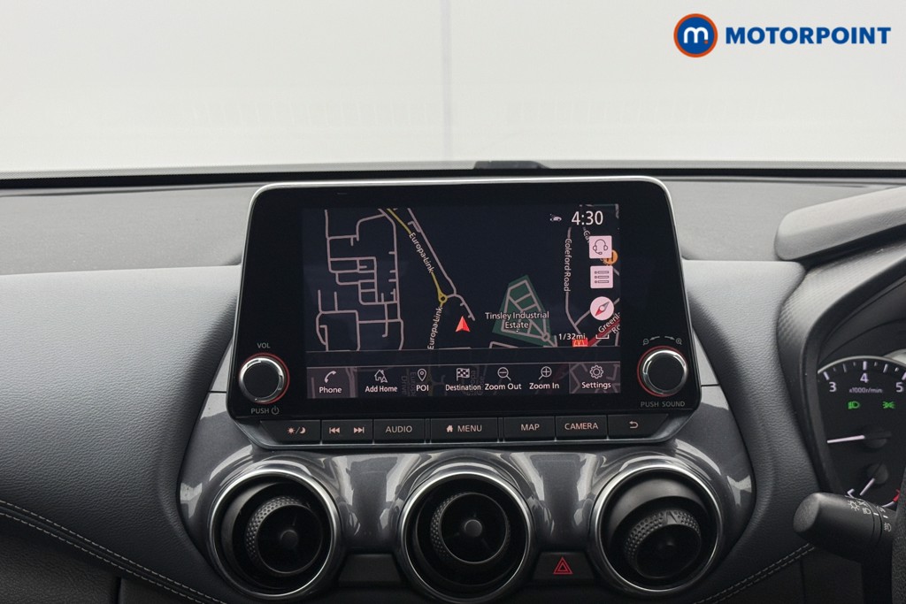 Nissan Juke N-Connecta Manual Petrol SUV - Stock Number (1558732) - 2nd supplementary image