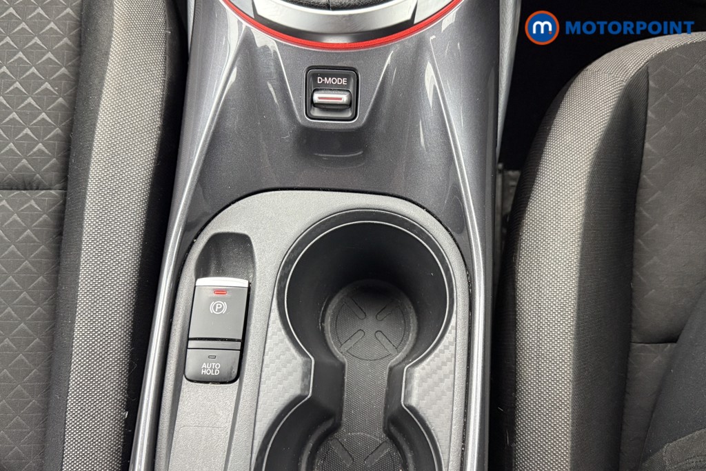 Nissan Juke N-Connecta Manual Petrol SUV - Stock Number (1558732) - 6th supplementary image