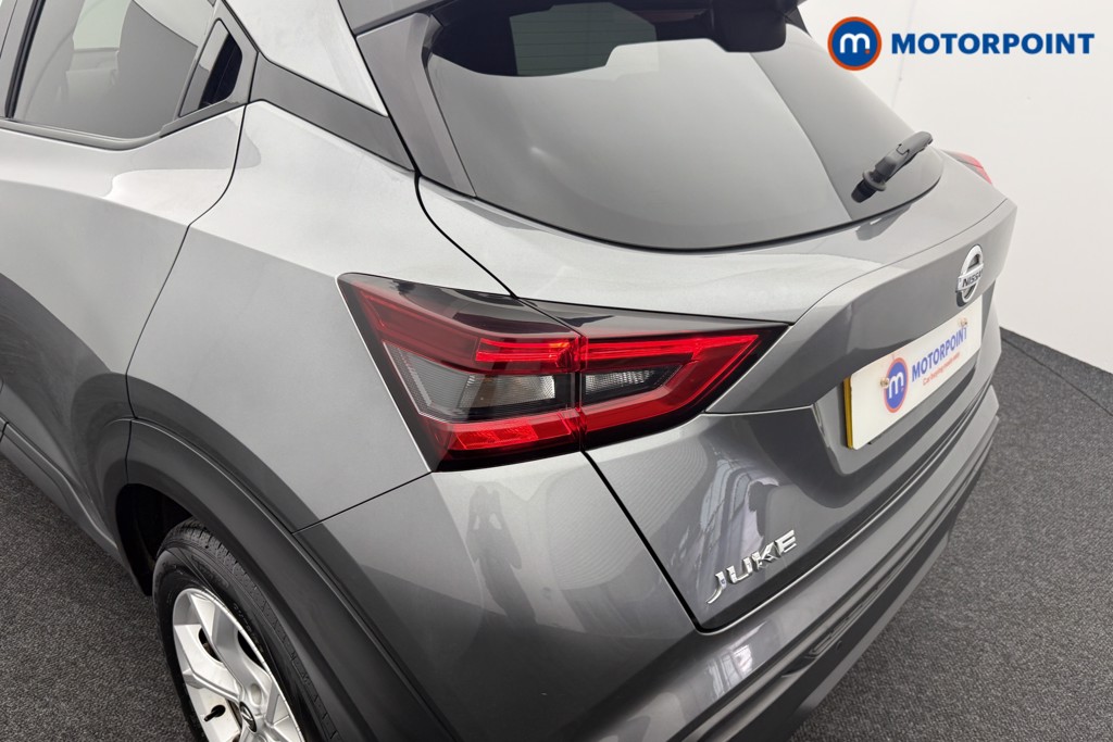 Nissan Juke N-Connecta Manual Petrol SUV - Stock Number (1558732) - 23rd supplementary image