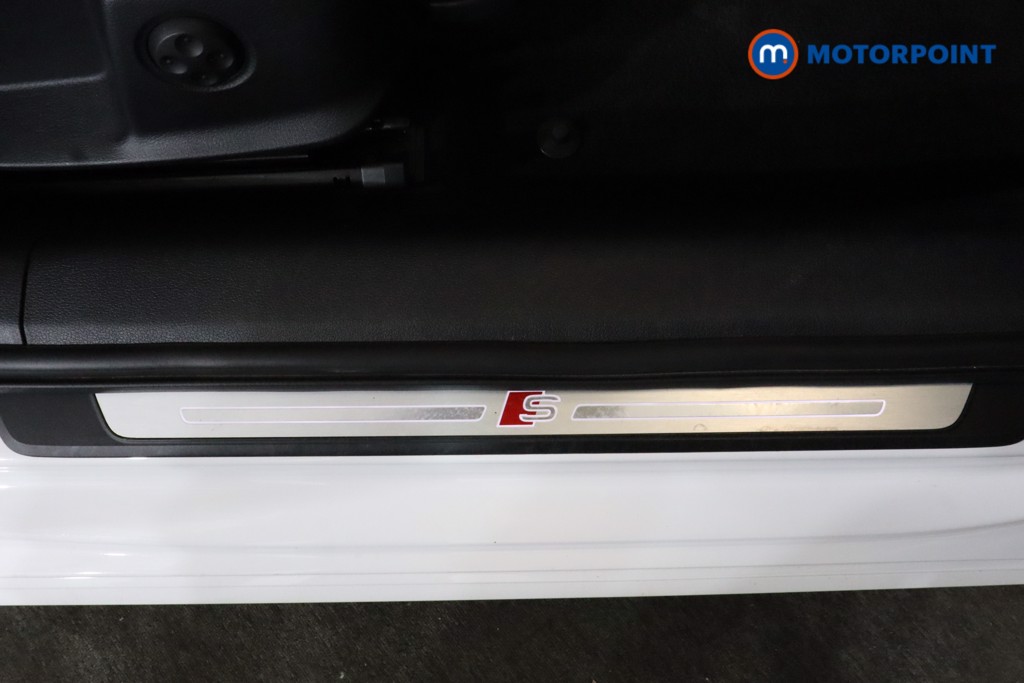 Audi A4 Black Edition Automatic Petrol Estate - Stock Number (1559121) - 20th supplementary image
