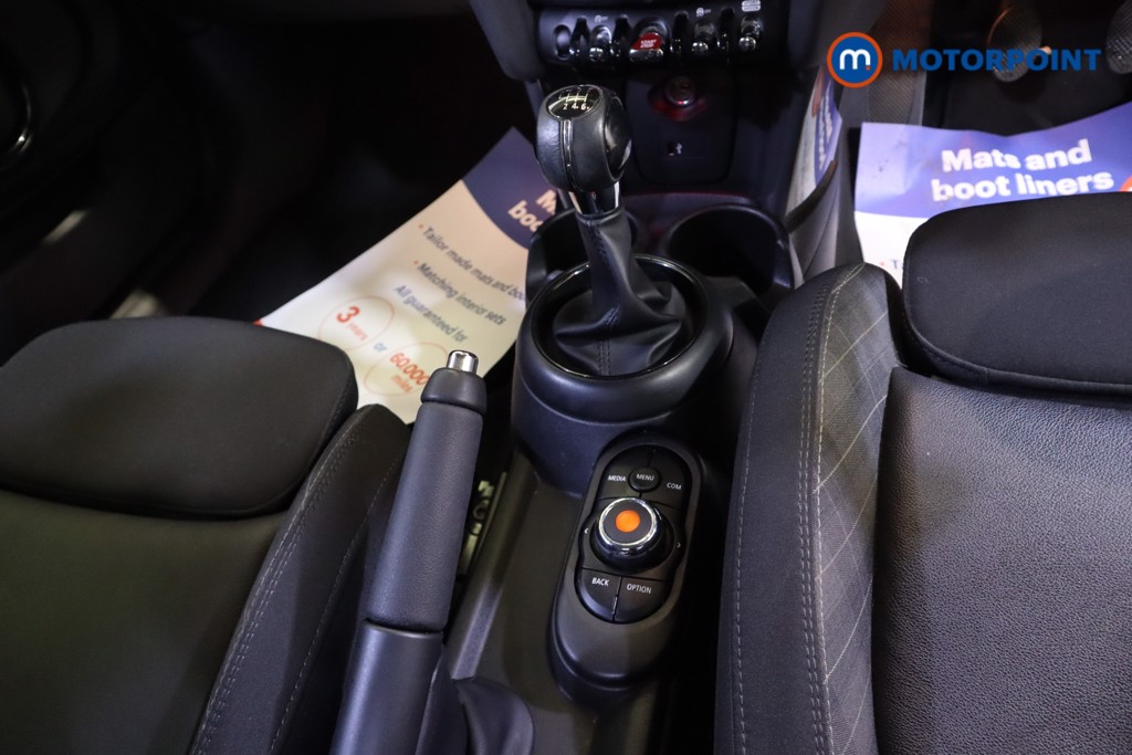 Mini Hatchback Cooper Manual Petrol Hatchback - Stock Number (1559853) - 6th supplementary image