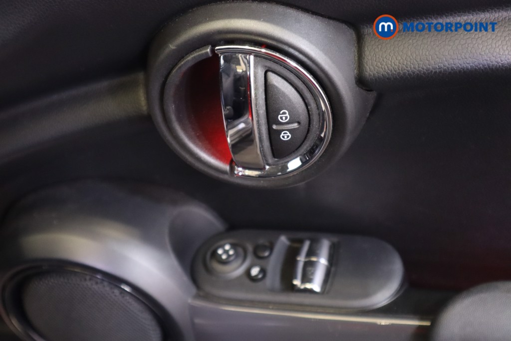 Mini Hatchback Cooper Manual Petrol Hatchback - Stock Number (1559853) - 8th supplementary image