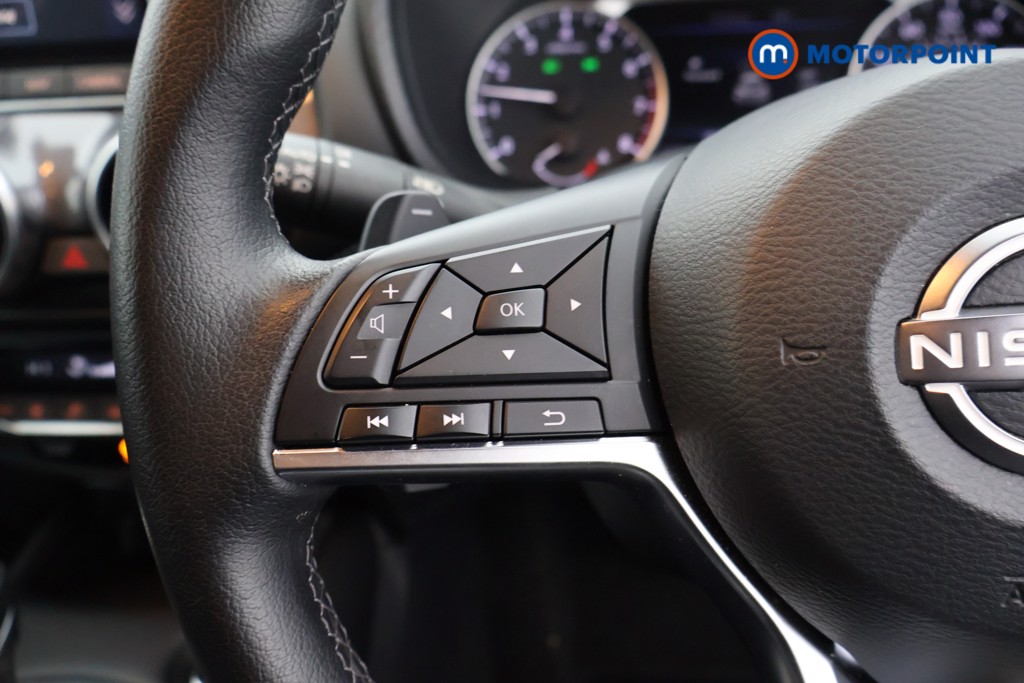 Nissan Juke N-Connecta Automatic Petrol SUV - Stock Number (1560423) - 2nd supplementary image