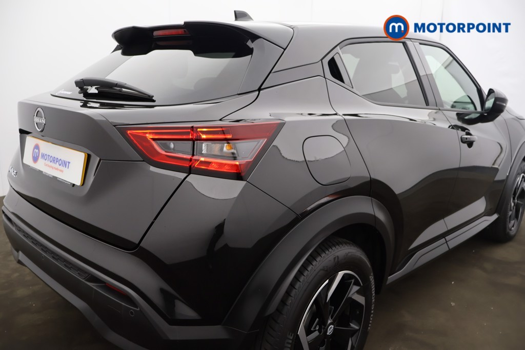 Nissan Juke N-Connecta Automatic Petrol SUV - Stock Number (1560423) - 15th supplementary image