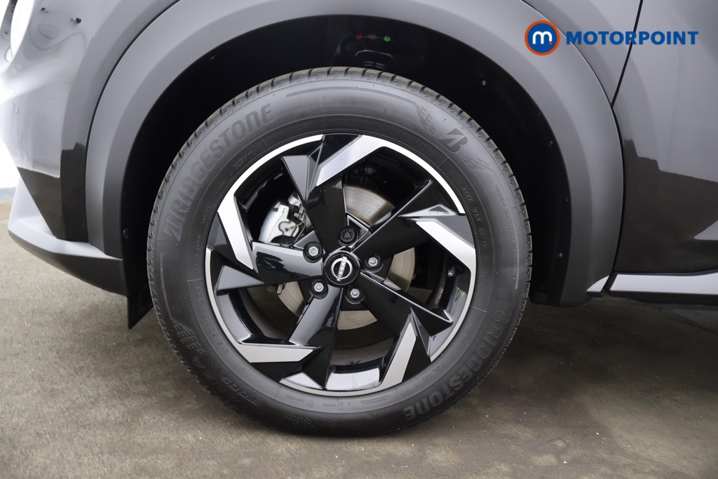 Nissan Juke N-Connecta Automatic Petrol SUV - Stock Number (1560423) - 19th supplementary image
