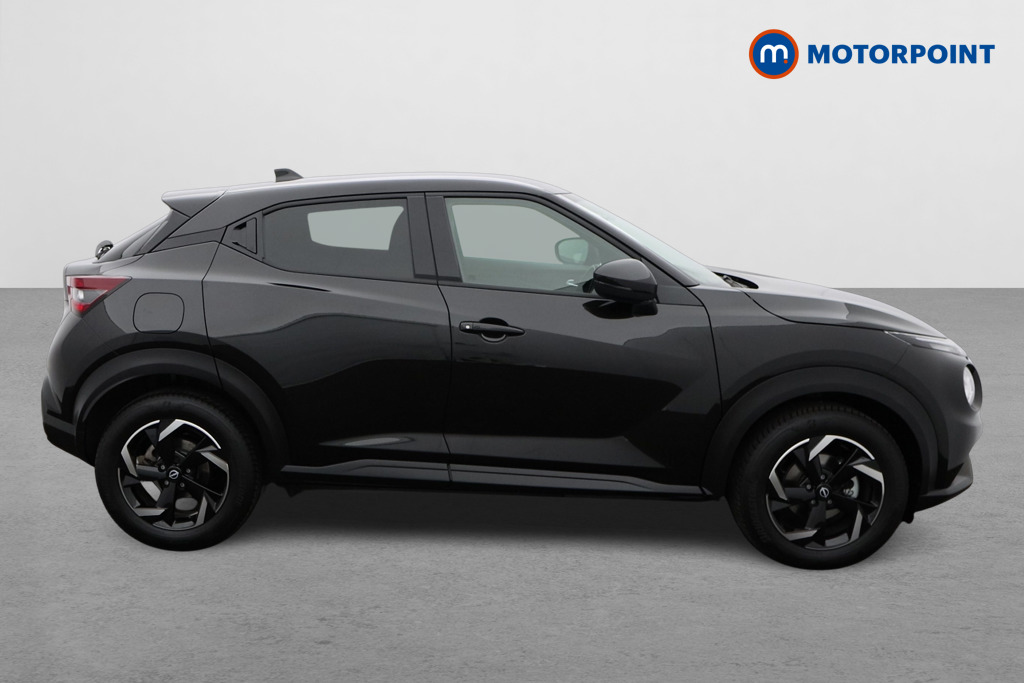 Nissan Juke N-Connecta Automatic Petrol SUV - Stock Number (1560423) - Drivers side