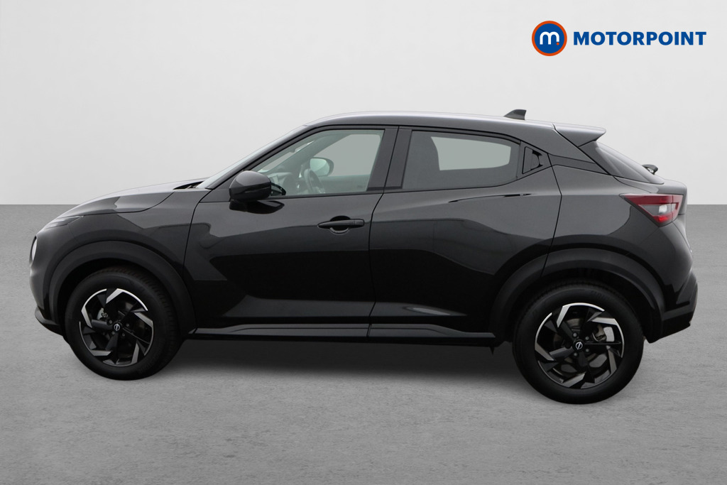 Nissan Juke N-Connecta Automatic Petrol SUV - Stock Number (1560423) - Passenger side