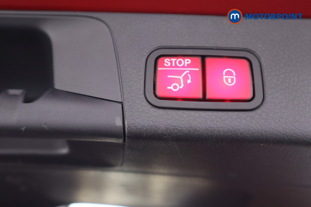 Mercedes-Benz GLB Amg Line Automatic Petrol SUV - Stock Number (1560471) - 13th supplementary image