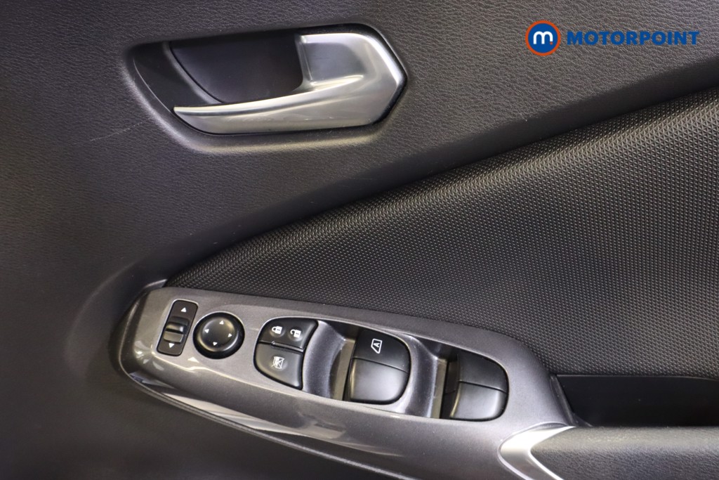 Nissan Juke Acenta Manual Petrol SUV - Stock Number (1560960) - 8th supplementary image